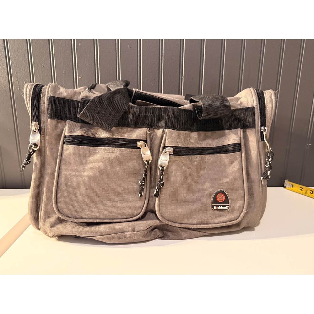 Gray rockland duffle bag